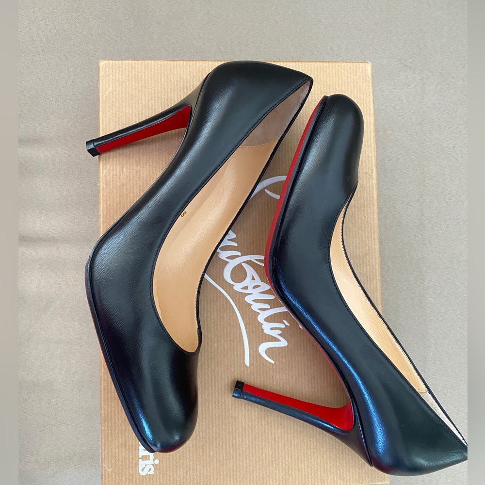Louboutin Simple Pump 100 Kid 3.9in Size 35.5, Includes Box and…